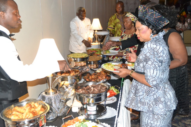 Pape Diouf honnoré à Philadelphia: Award de l'artiste de l'année et award pour sa contribution Africa's musical Heritage Pape Diouf honnoré à Philadelphia: Award de l'artiste de l'année et award pour sa contribution Africa's musical Heritage