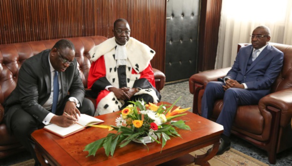 La mise au point de Sidiki Kaba : "Mamadou Badio Camara n’est point assujetti à l’obligation de déclaration de patrimoine" La mise au point de Sidiki Kaba : "Mamadou Badio Camara n’est point assujetti à l’obligation de déclaration de patrimoine"