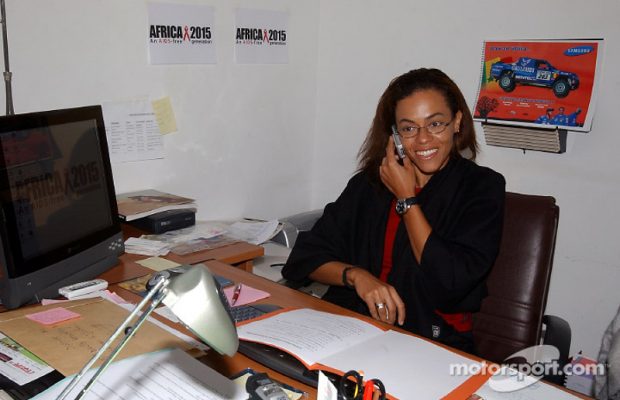 Macky règle 36,5 milliards pour Sindjély Macky règle 36,5 milliards pour Sindjély