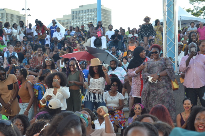 ACANA FESTIVAL PHILADELPHIA: Pape Diouf met le paquet et succède Davido et Flavour. ACANA FESTIVAL PHILADELPHIA: Pape Diouf met le paquet et succède Davido et Flavour.