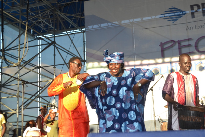 ACANA FESTIVAL PHILADELPHIA: Pape Diouf met le paquet et succède Davido et Flavour. ACANA FESTIVAL PHILADELPHIA: Pape Diouf met le paquet et succède Davido et Flavour.