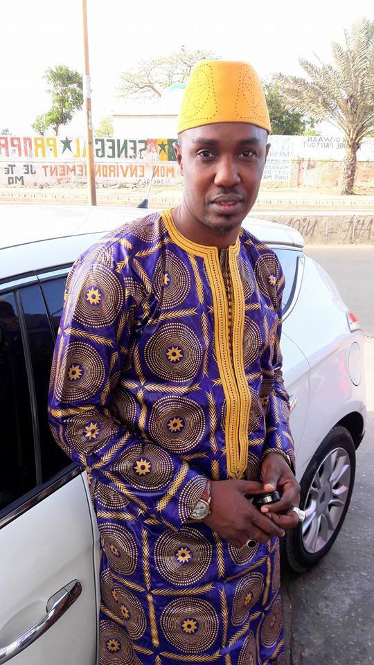 L'incontournable animateur de la Zik FM, Cheikh Sarr très chic en boubou traditionnel