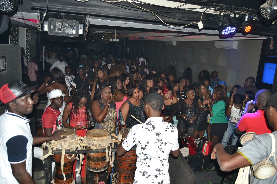 Pape Diouf et la soirée des trophées pour remercier New African Production et ses fans. Le BARAMUNDI chauffe.