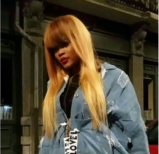 Déesse Major fashionista avant le concert de Bruxelles