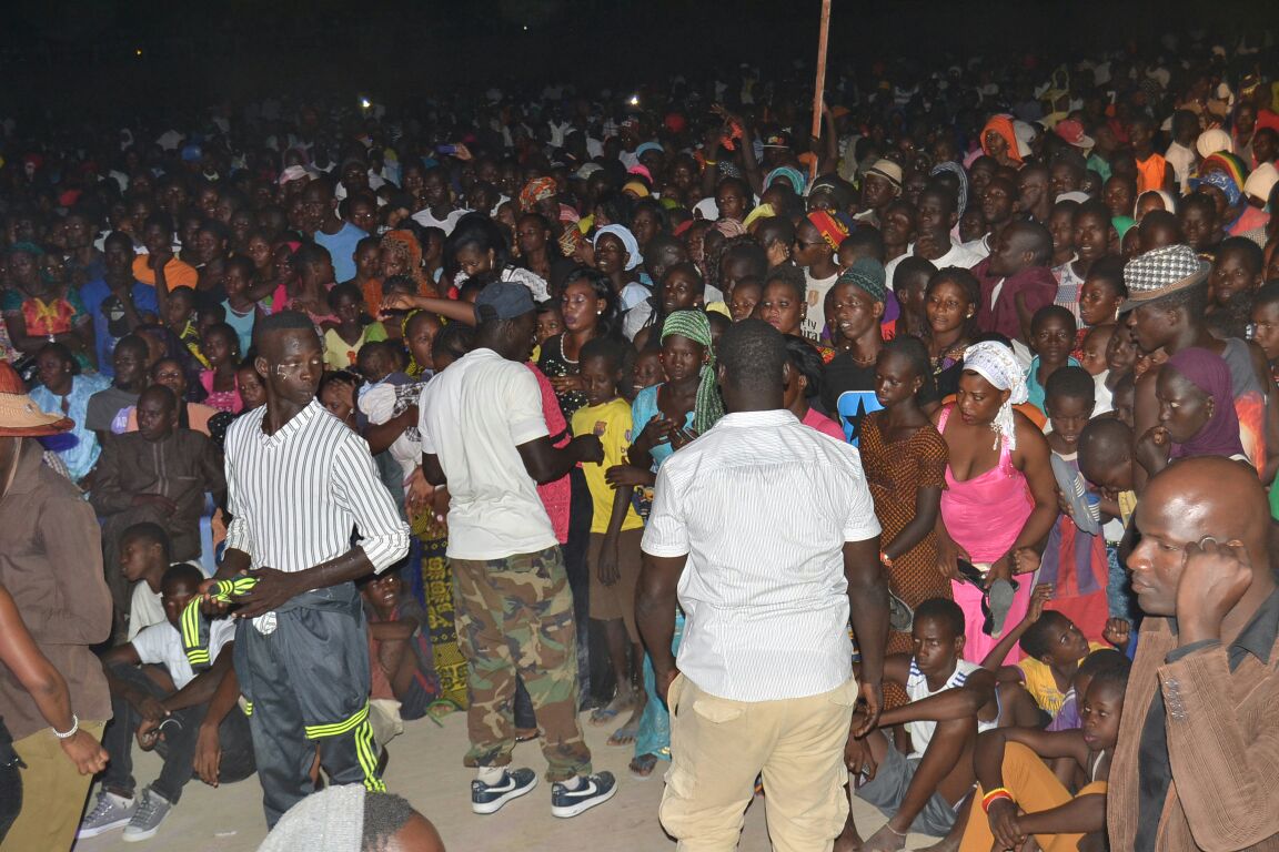 Pape Diouf chez les Ndioumois du Fouta pour une partie de "bada doutte"