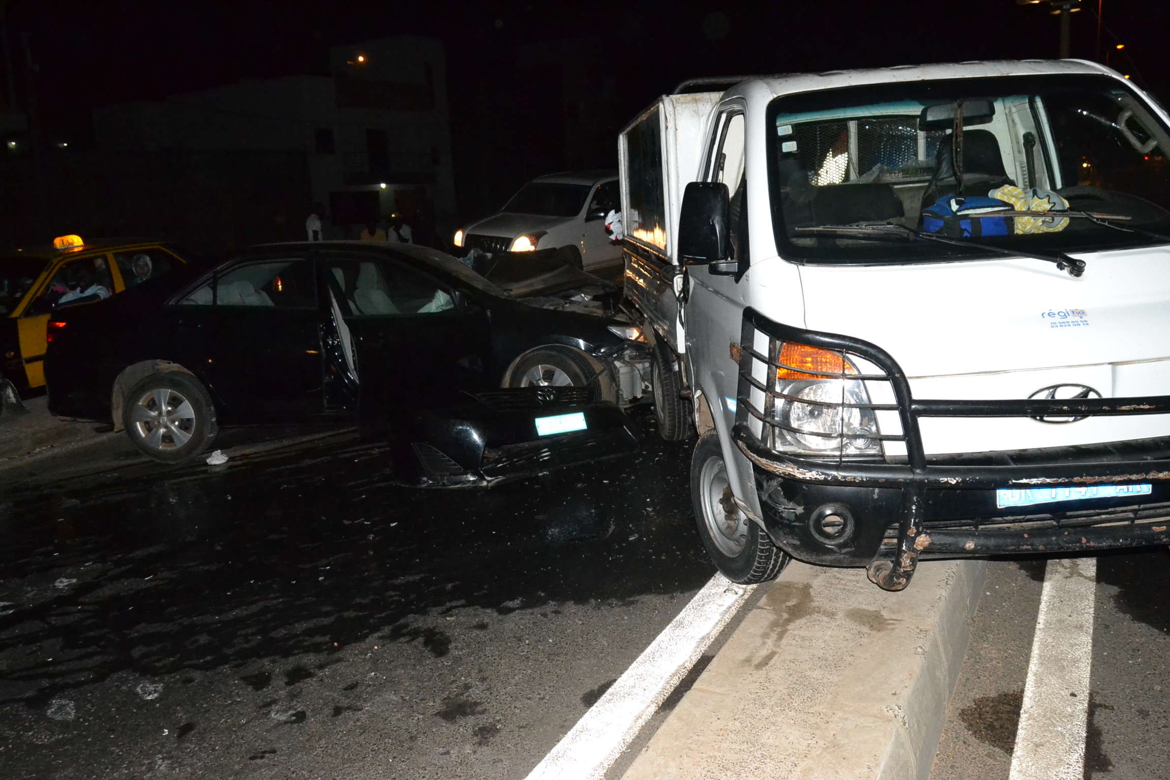 Les images de l'accident survenu ce vendredi à 00H à hauteur du monument de la renaissance.