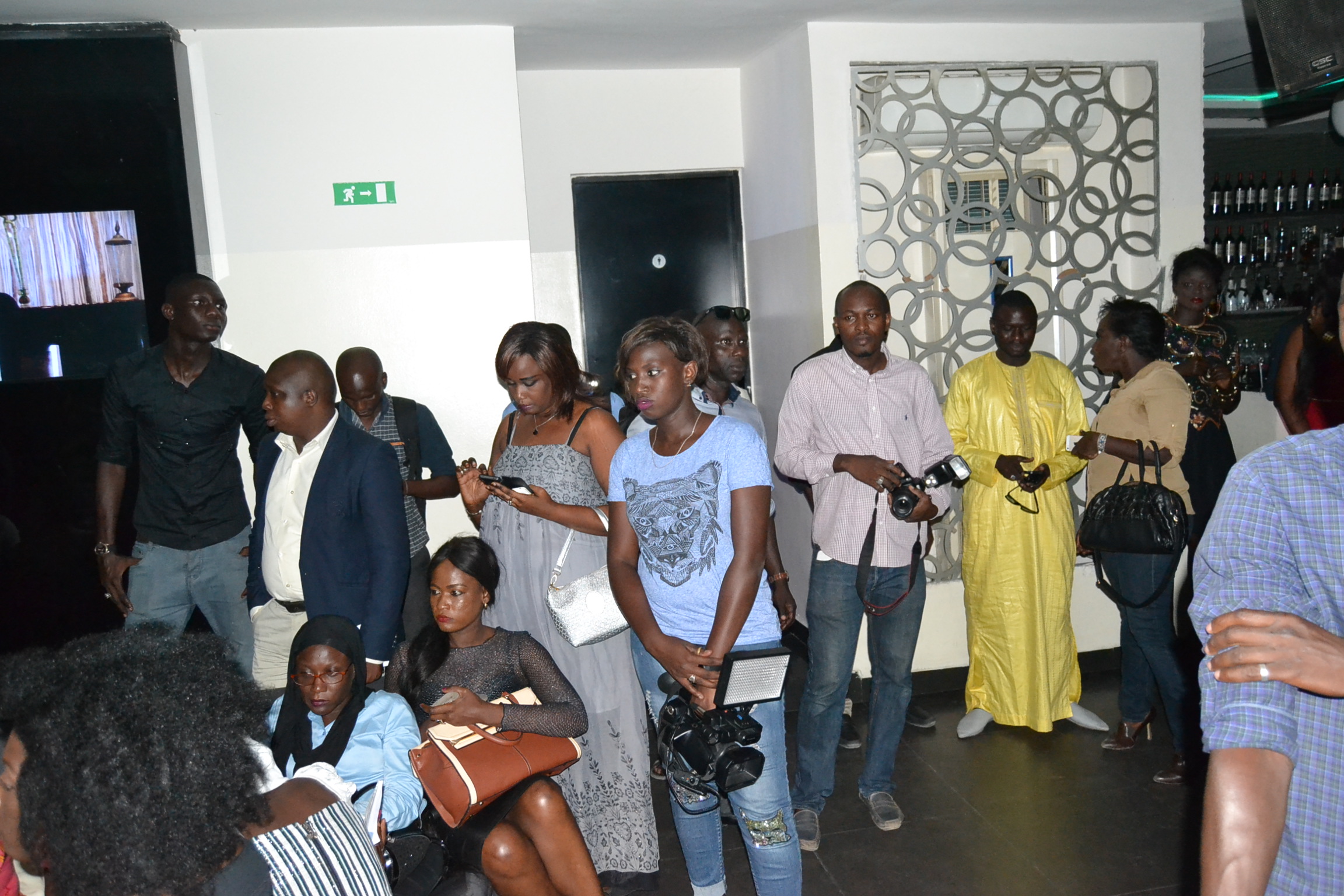Nouvel album de Youssou Ndour, AFRICA REK. Regardez en images la séance d'écoute au Baramundi.