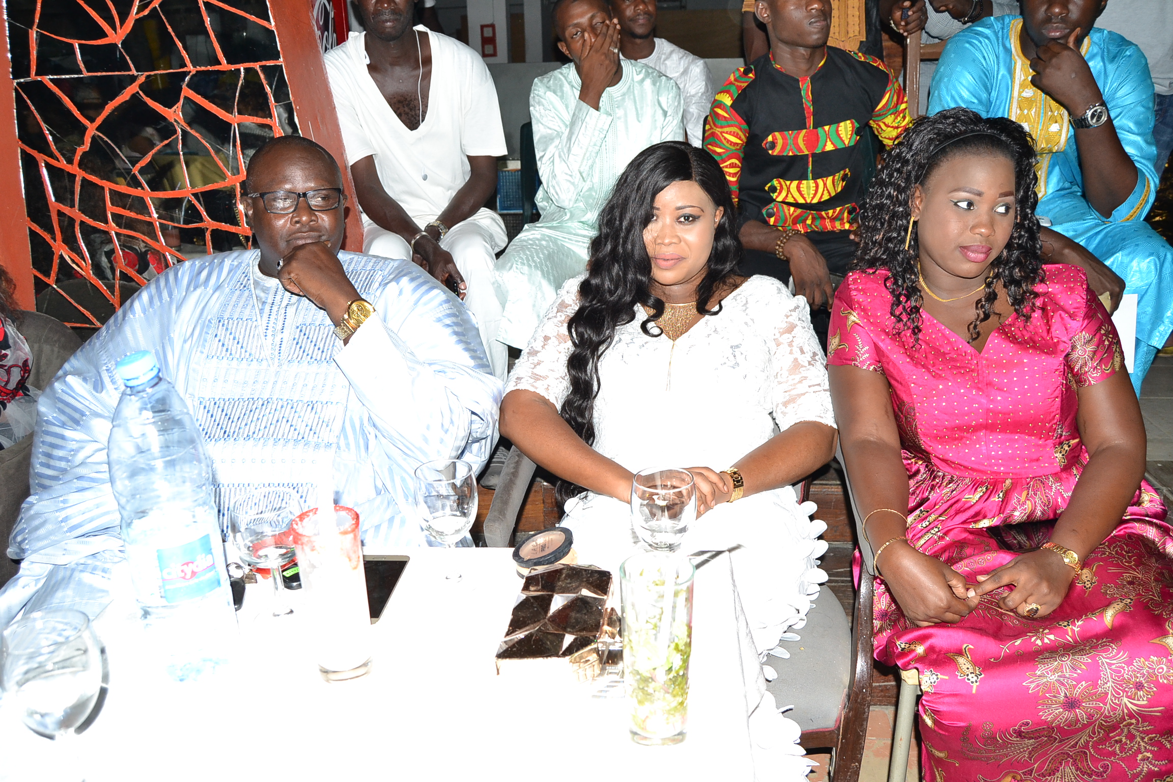 PAPE DIOUF REMET LE JUST 4 U A SA PLACE. REGARDEZ