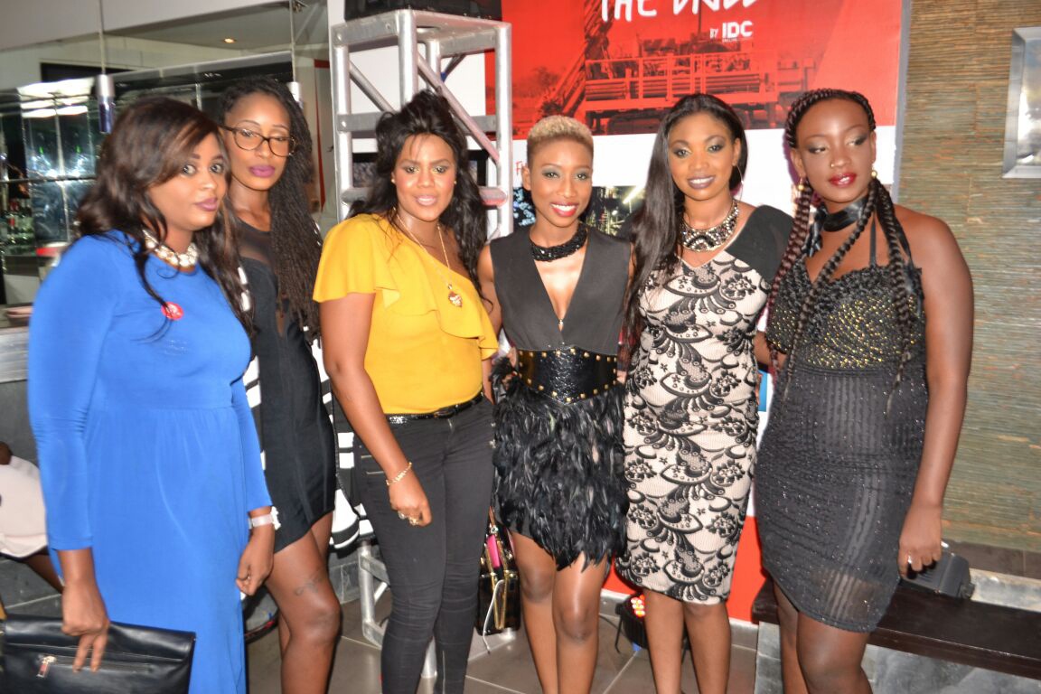 Live à Alkimia, le trio du groupe Safari casse la baraque.Regardez