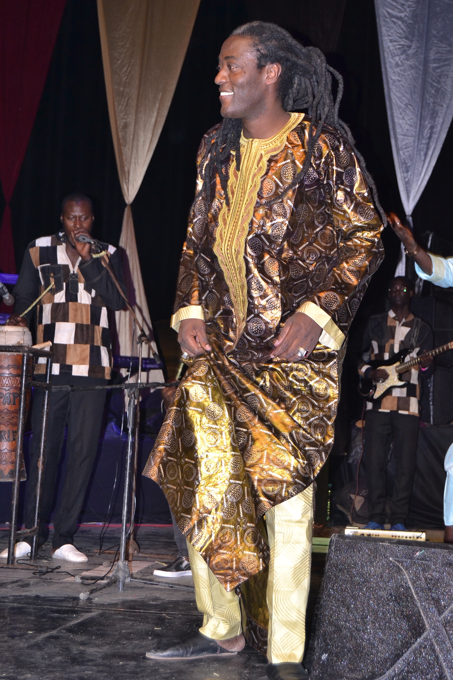 42 images, anniversaire Mame Goor Djazaka remplit le sorano. Regardez