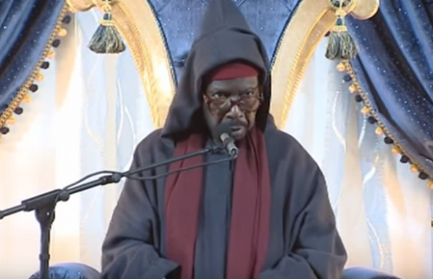 Vidéo – Feter son anniversaire Haram ou pas ? Ecoutez la réponse de cheikh ahmed tidiane sy…Regardez !