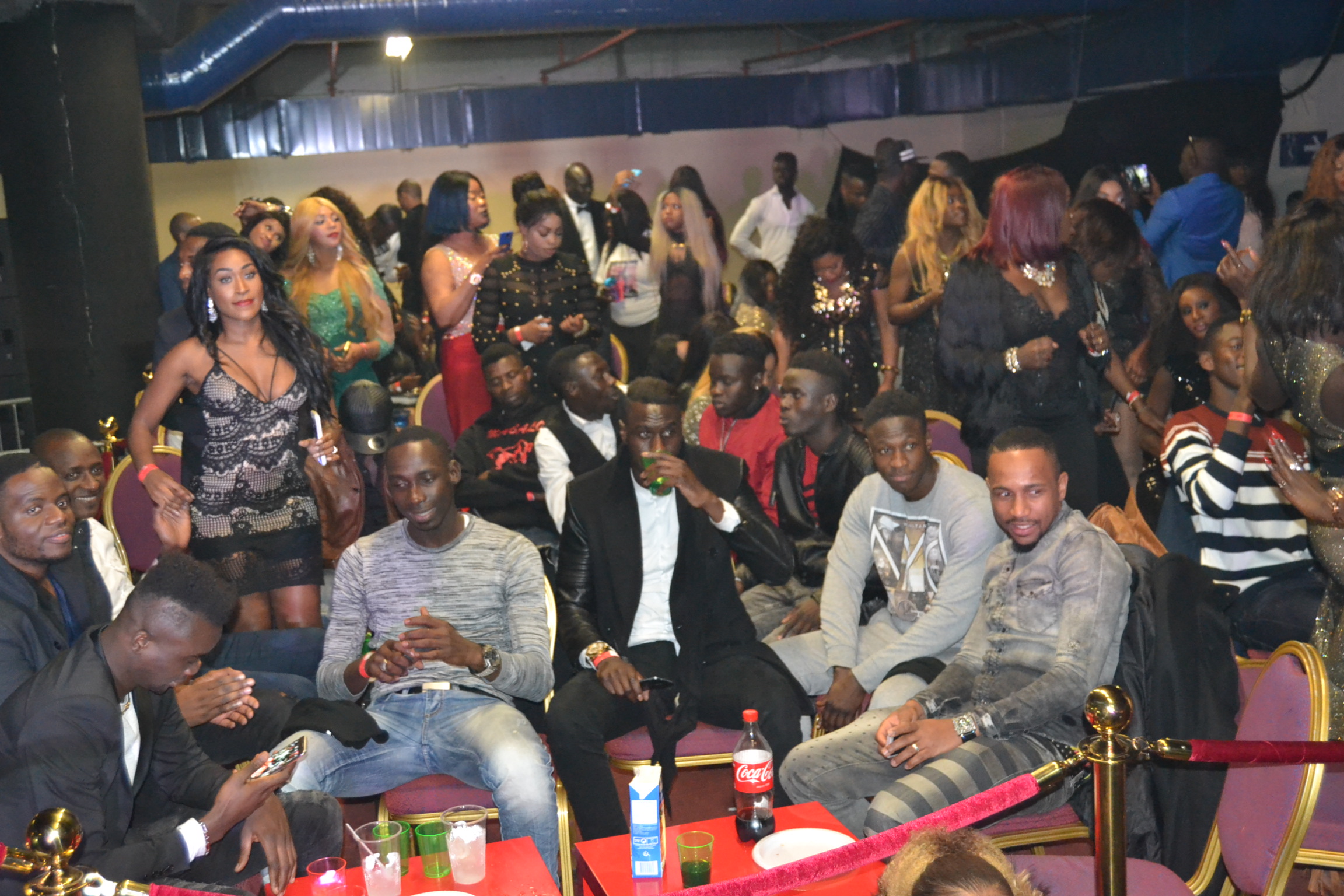 43 IMAGES: Viviane Chidid casse la baraque et conserve le titre de la reine du Palais des Congrés de Montreuil avec RAKHOU PROD.