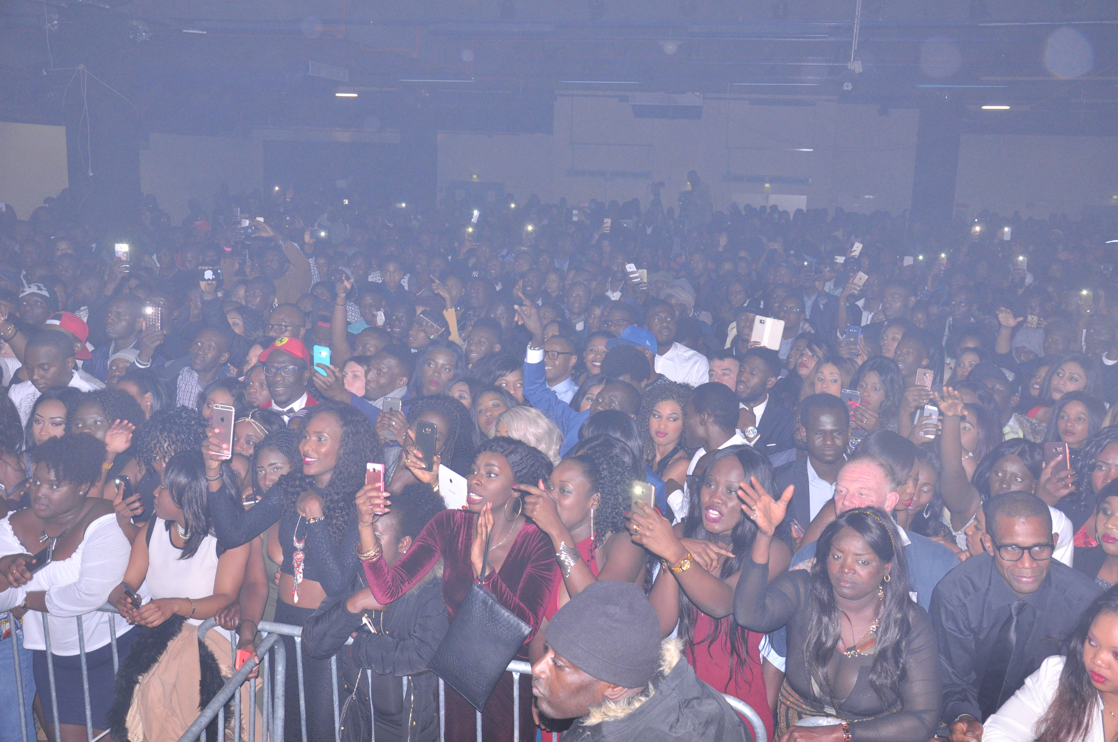 PALAIS DES CONGRES DE MONTREUIL VIVIANE CHIDID SOLD OUT LA SALLE