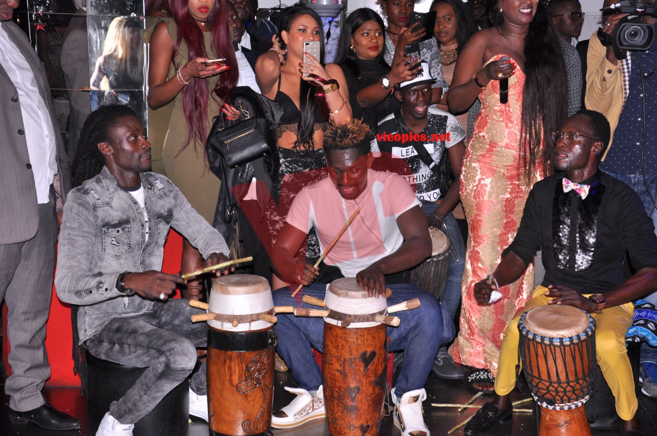 VIDEO: Béte de scène, Papa Ndiaye Thiopet met le feu au TITAN DE PARIS.REGARDEZ