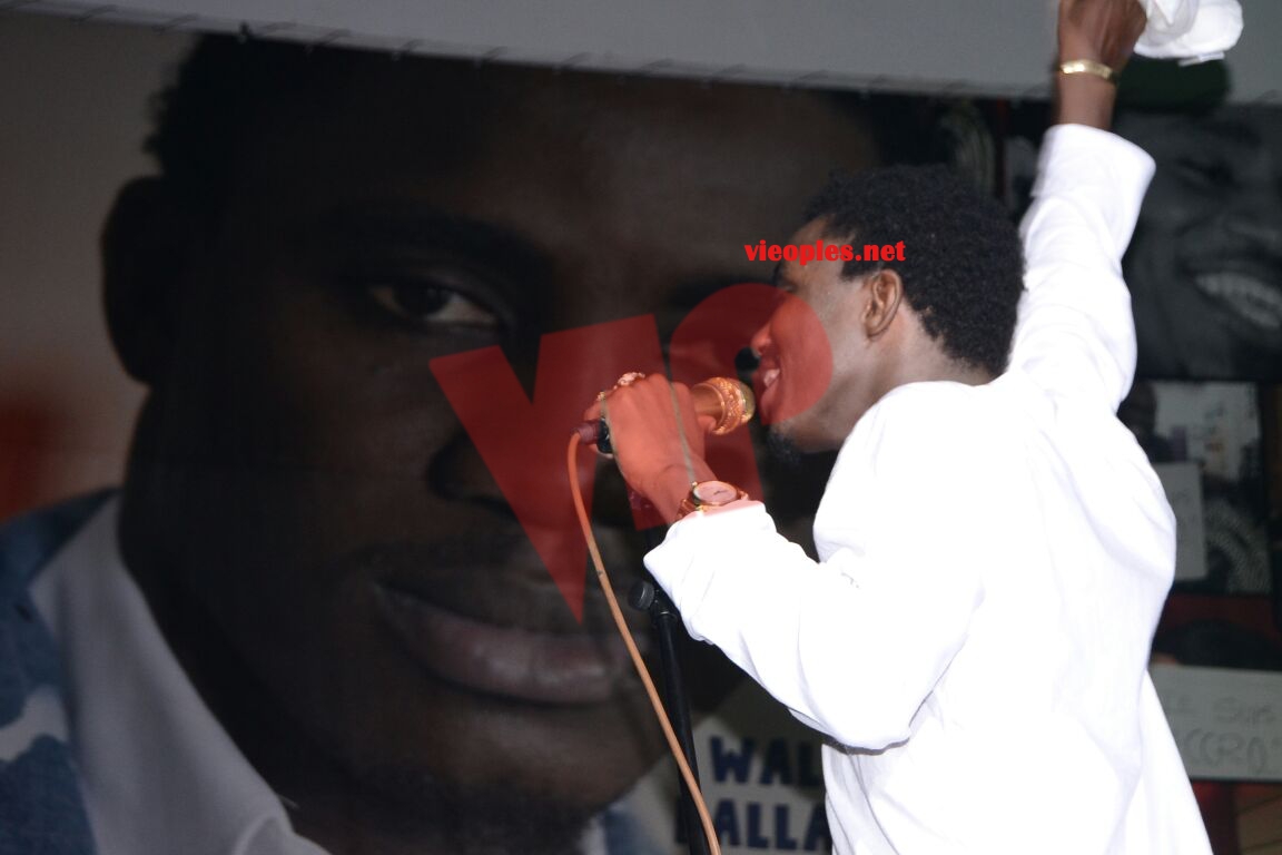 En image Waly Seck au Penc Mi, l'ambiance était au rendez-vous. Regardez