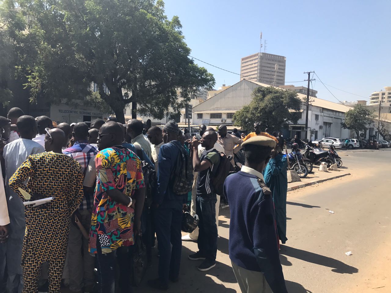 Marche: Les transitaires en colère contre le chef de subdivision des douanes de Mole 2 Ahmadou lamine Sarr.