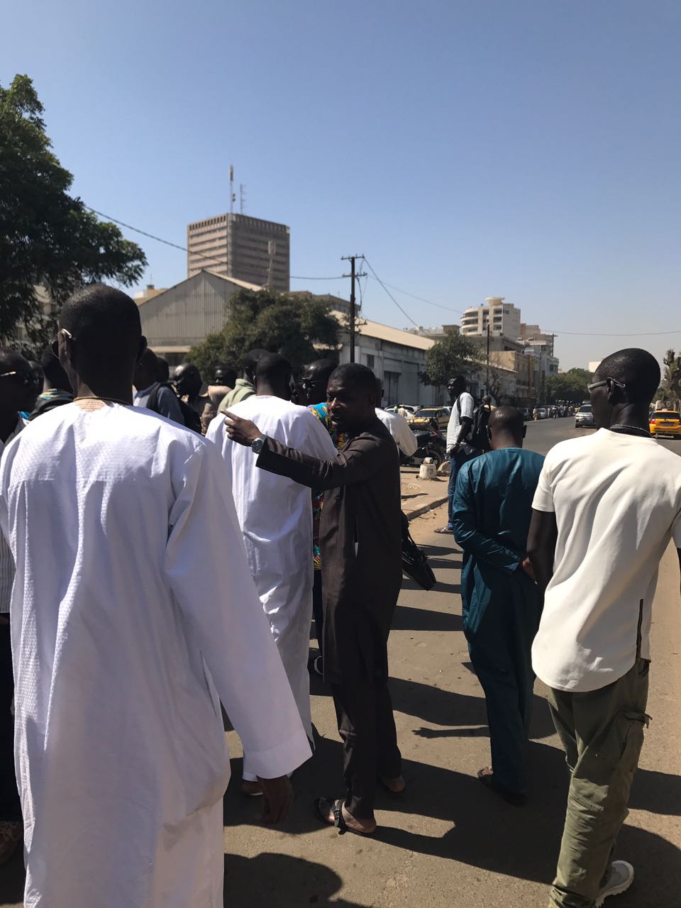 Marche: Les transitaires en colère contre le chef de subdivision des douanes de Mole 2 Ahmadou lamine Sarr.