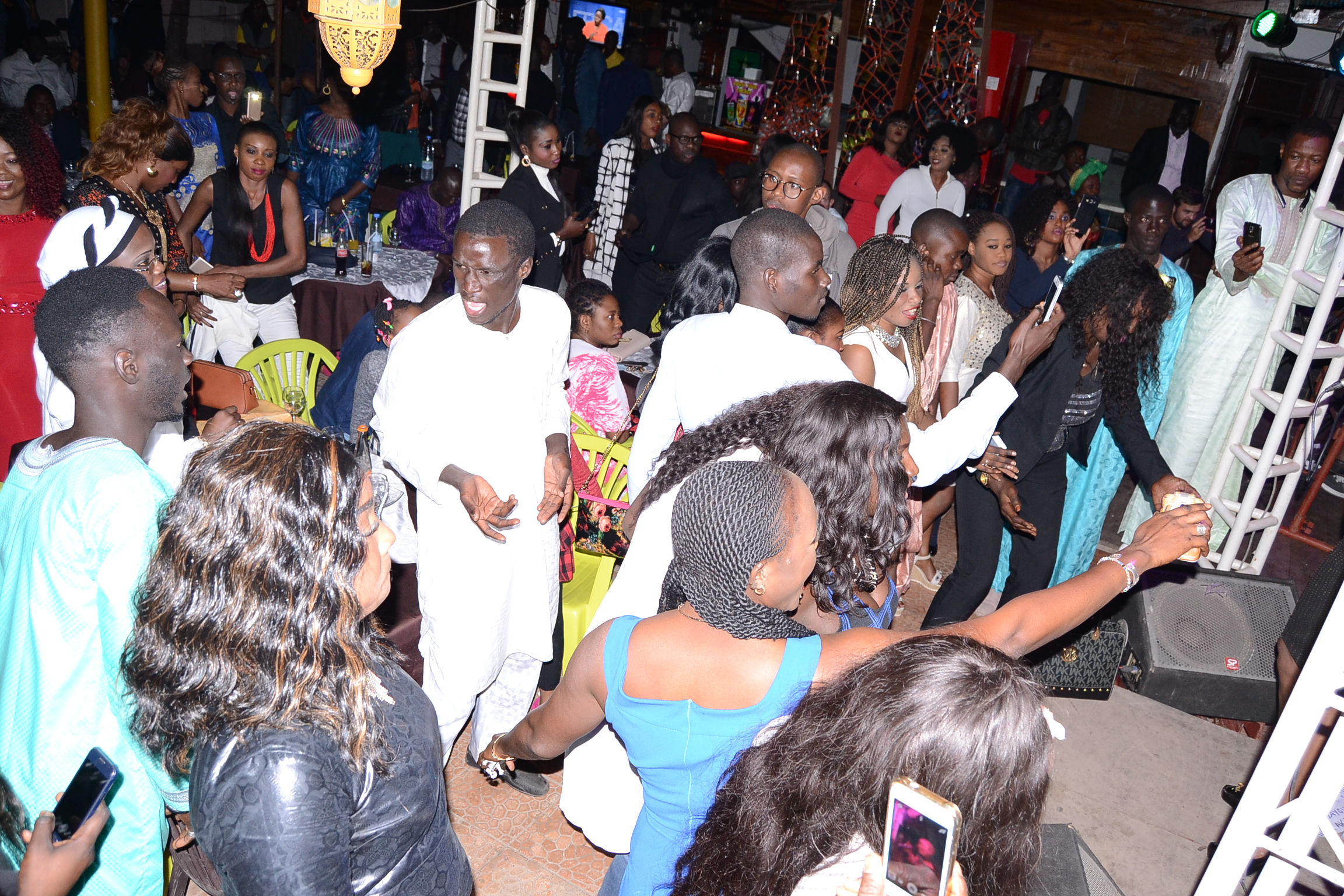 Retour explosif, TITI casse la barraque au Just 4 U. REGARDEZ