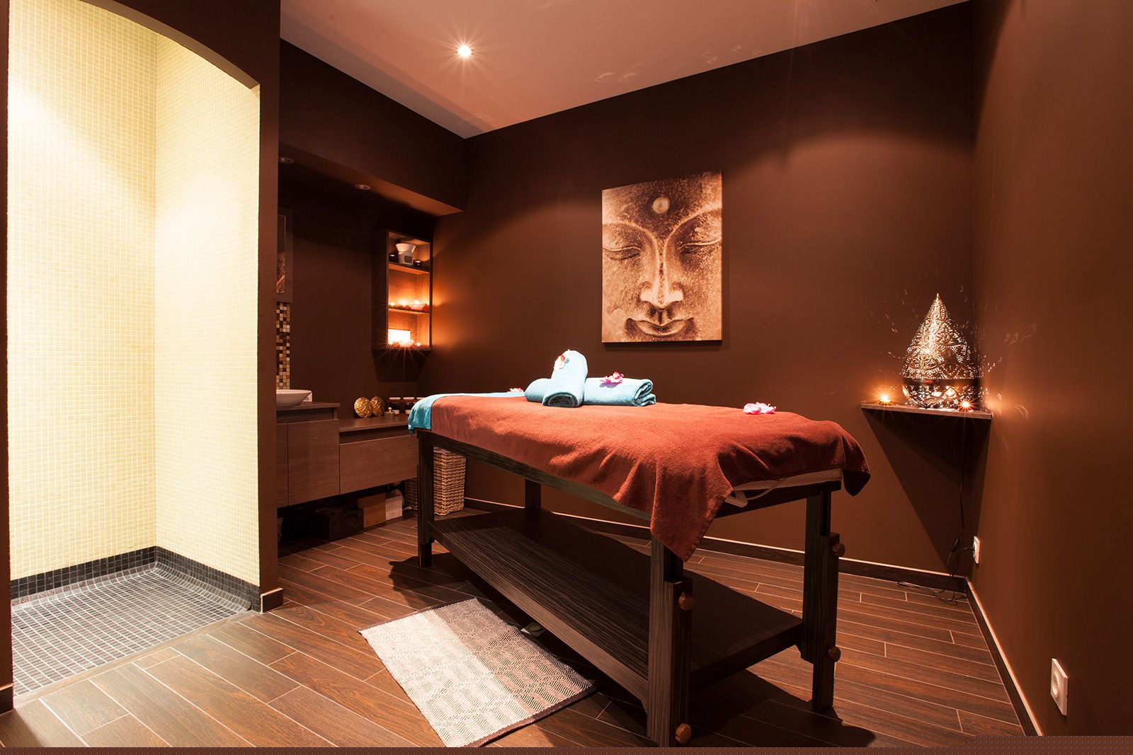 HARMONIE MASSAGE:POUR LE BIEN ETRE DE VOTRE CORPS  VENEZ DÉCOUVRIR LES DÉESSES AUX MAINS DE FÉES: CONTACT. 773882184.770617842.770438572