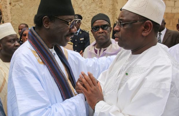 Macky Sall et Serigne Moustapha sy se serrent la main à Tivaouane ! Regardez