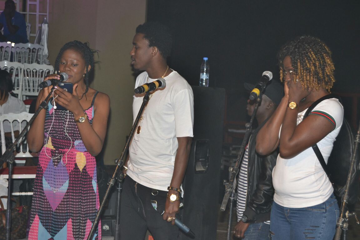 A quelques heures avant la soirée "SARGAL DJIGUENE YI"Vidéo – Balance De Waly Seck Pour Sa Soirée Du 24 Mars Au Grand Théàtre