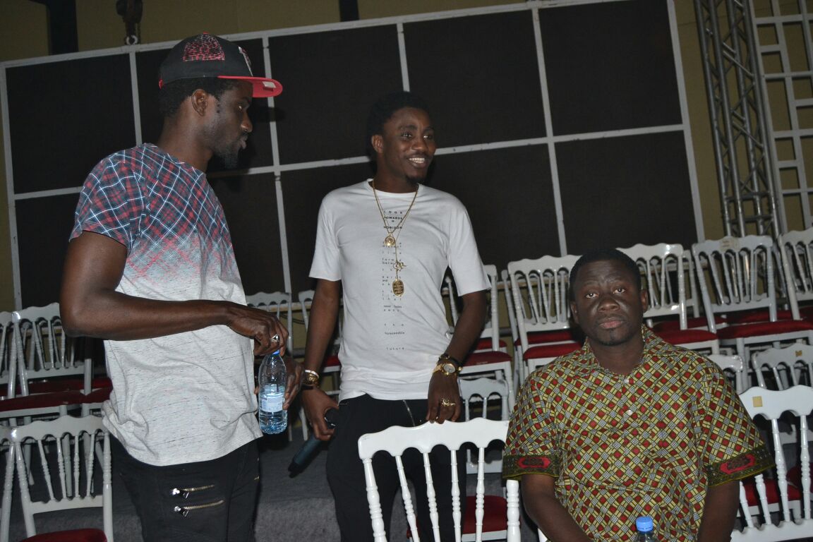 A quelques heures avant la soirée "SARGAL DJIGUENE YI"Vidéo – Balance De Waly Seck Pour Sa Soirée Du 24 Mars Au Grand Théàtre