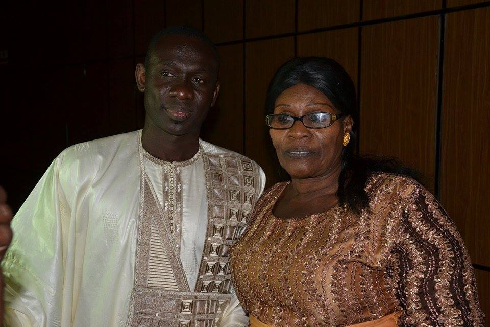 Les premiéres images du "Gala diner show" avec Pape Diouf et la génération consciente en Gambie.
