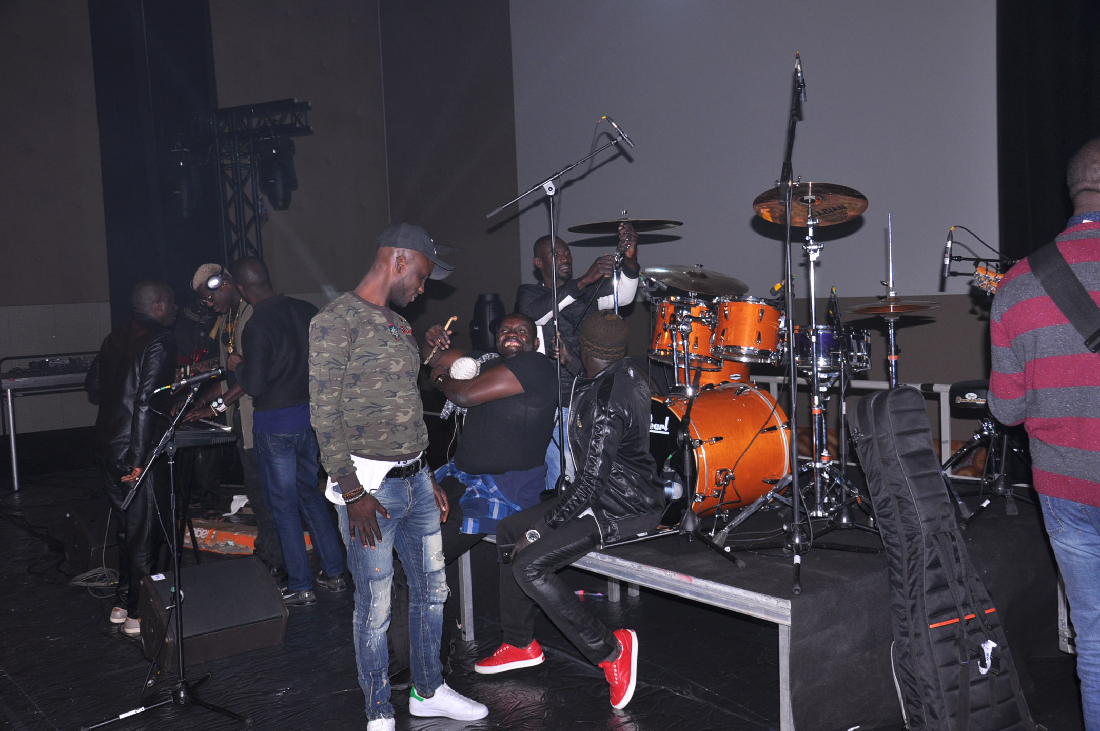 SOUND THECK: Waly Seck au Dock Pullman ce 22 avril en images.