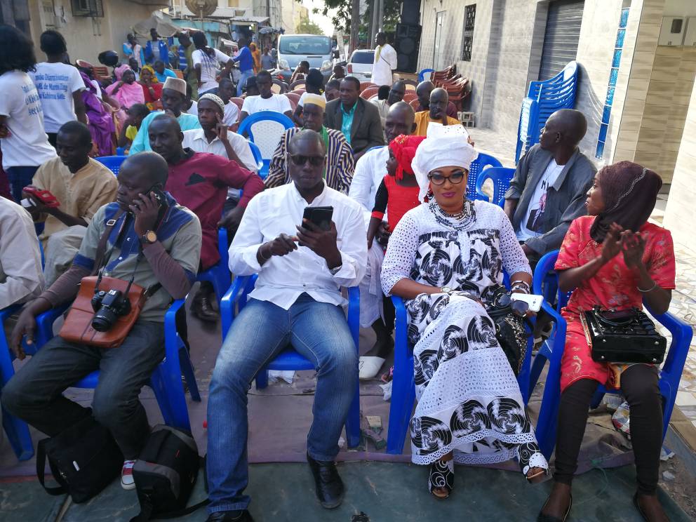Meeting du mouvement de soutien à Karim Wade à Pikine: La Section Marché Zinc de Pikine du Mouvement Ligueuy AK Karim (MLK) a organisé ce samedi 29 Avril 2017 un Grand Meeting
