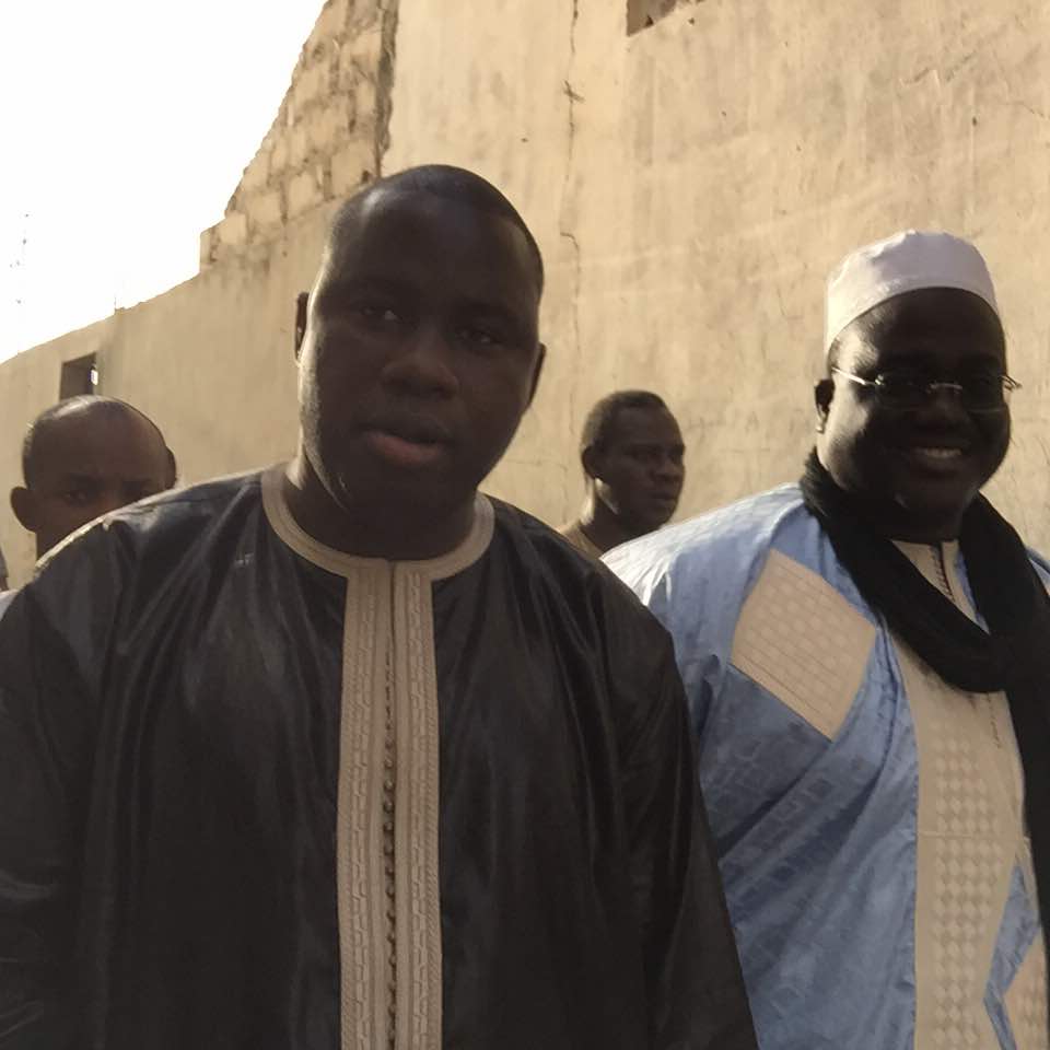 Serigne Abdou Lahat Gaindé Fatma, chargé de la com du grand Magal de Touba en compagnie de Serigne Abdourahmane de feu Serigne Kosso à Mbao.