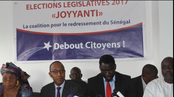 Benno Bokk Yakaar, Manko Taxawu Sénégal, « Oser l’avenir », Joyyanti : à chacun sa coalition !