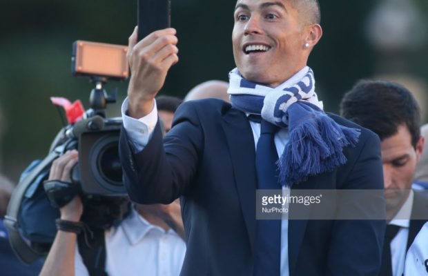 Cristiano Ronaldo reverse sa prime de victoire en Ligue des champions aux familles des…