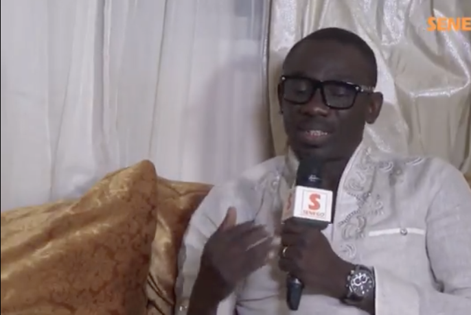 Le chanteur Pape Diouf déplore la caricature de l'image du président de la république et demande la clémence de SEM Le Président Macky Sall de pardonner Ouleye Mané et Cie en ce mois bénit du ramadan.