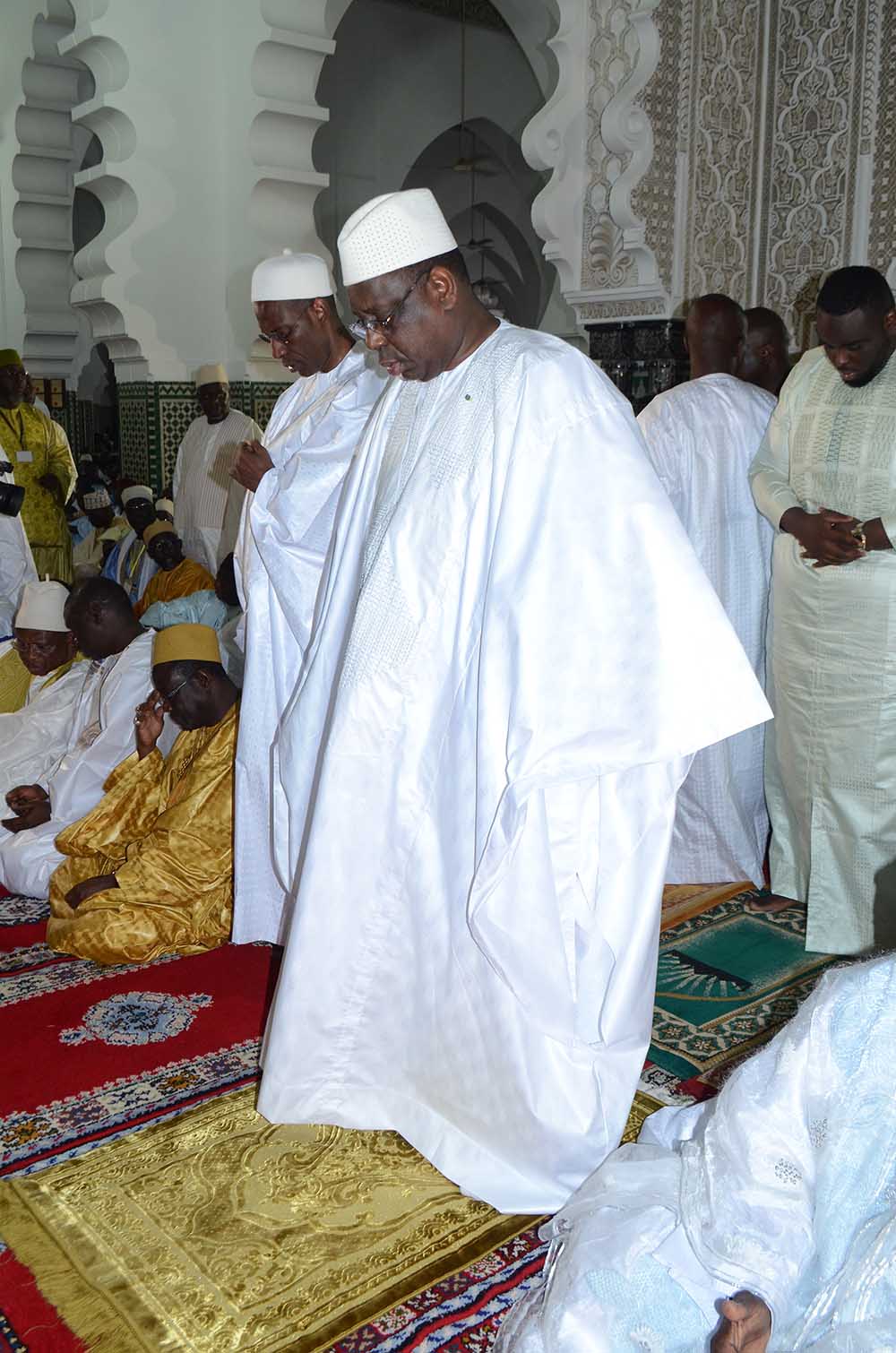 En images la prière de la Korité 2017 ce lundi 26 à la grande mosquée de Dakar.