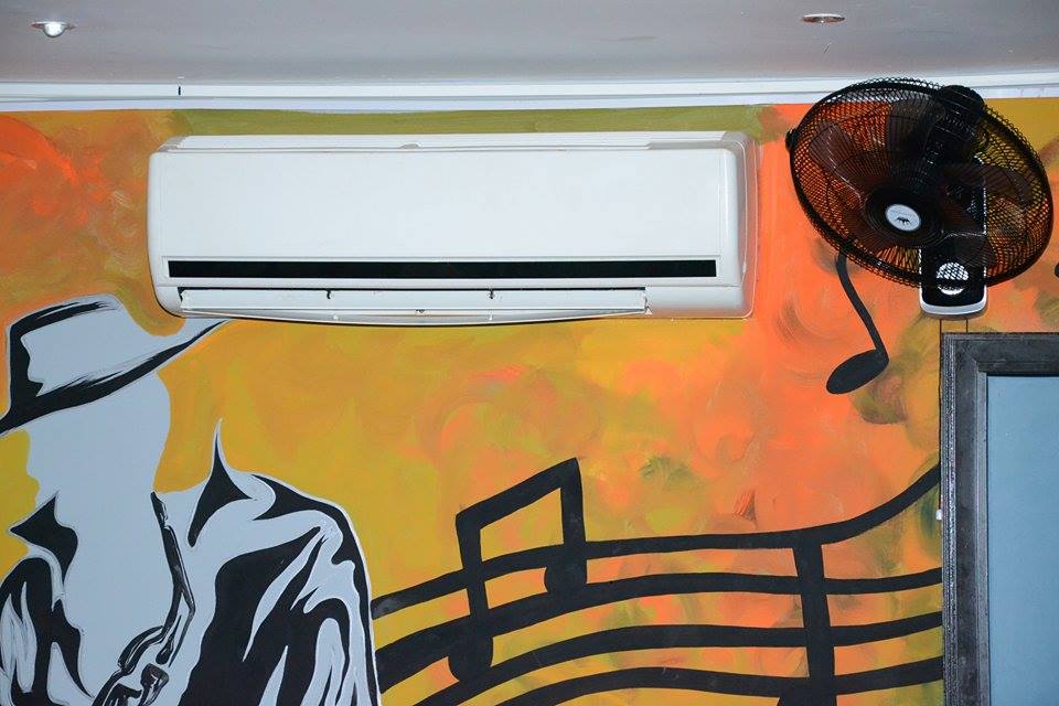 DU NOUVEAU À DAKAR: Le Jet Café ouvre ses portes, Bar-Chicha- Restaurant- Lounge- Hotel