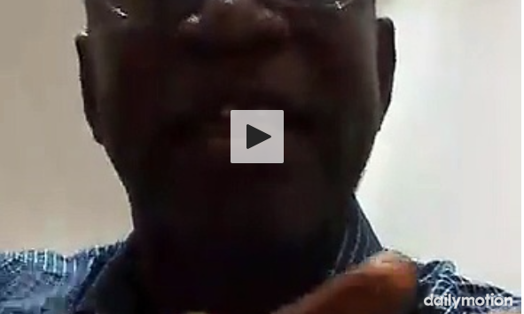 Vidéo-Paroles de Ndour à Ndour : "Youssou Ndour, mon grand, nguir yalla, bayil politik bi..."