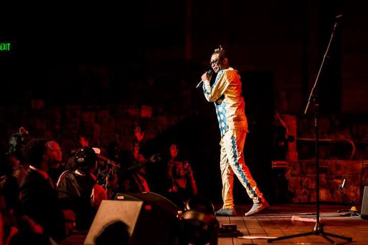Revivez en images Le concert explosive du roi du Mbalax Youssou Ndour et le super étoile à Los Angeles