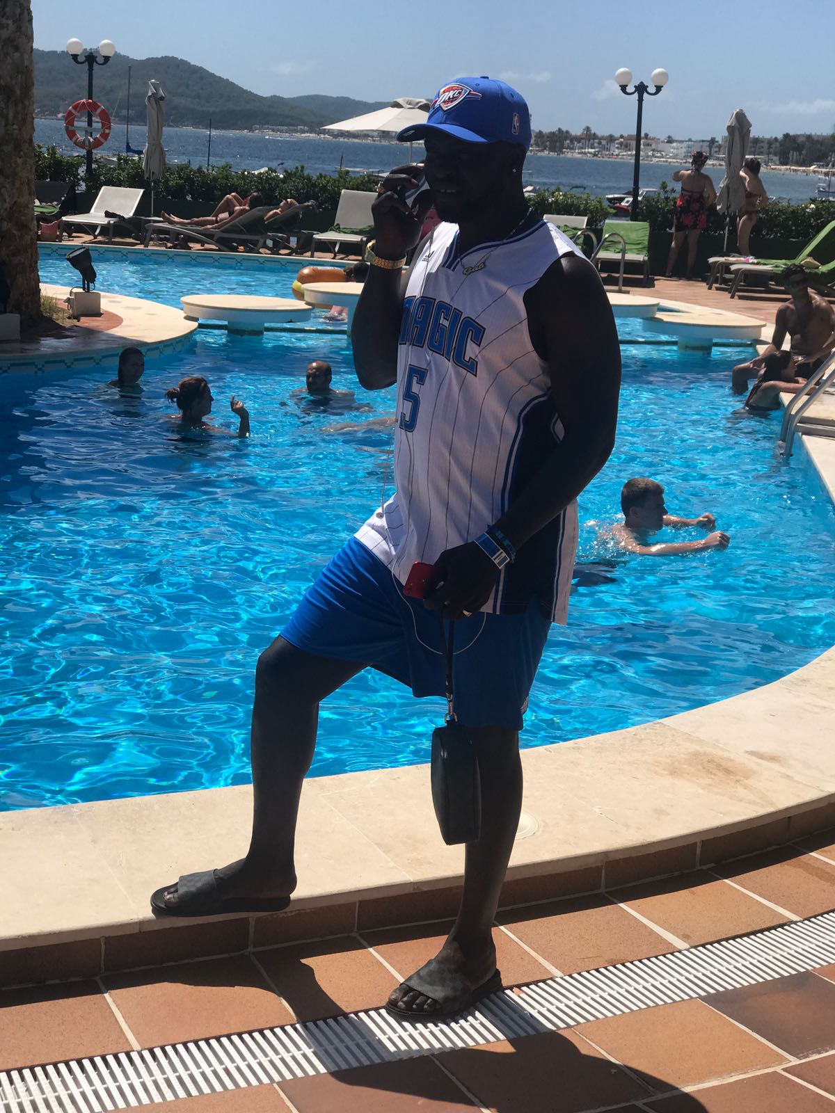 Le Gap le Parisien savoure ses moments de détentes à IBIZA en Espagne en compagnie de Kha Ndiaye Zidane pour le show de Waly Seck;