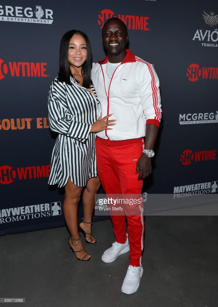 Akon et sa femme… lors du combat du siècle à Las Vegas 