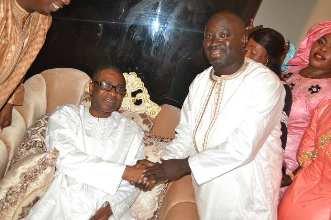 Youssou Ndour chez Pédre Ndiaye pour lui féliciter de son mariage avec Fatou Lo; En images