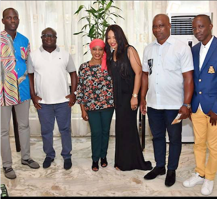 Viviane Chidid invitée chez le couple de l'ex président de la Cote d' Ivoire Henri Kona Bédié et sa femme.