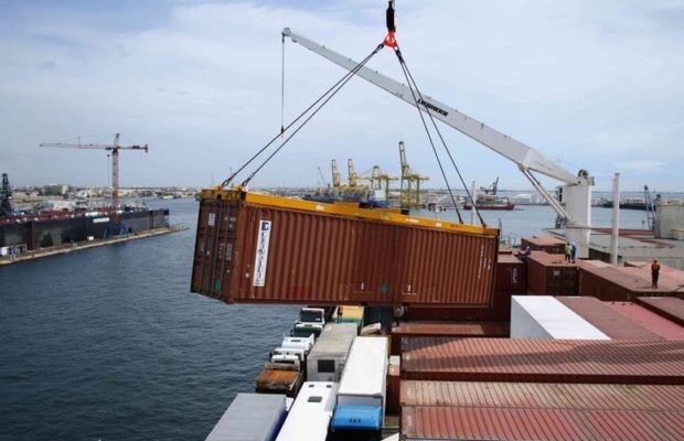 Tempête au Port – Les Cadres « nagent »