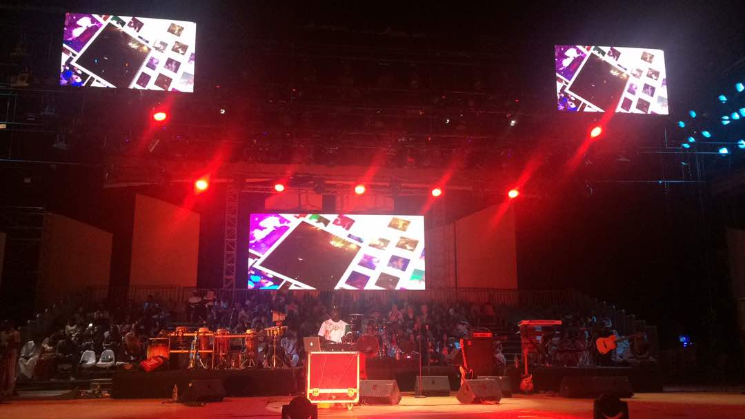 Les premières images: Avant première Bercy Youssou Ndour au grand théâtre de Dakar avant Accor Hotel Aréna Paris Bercy