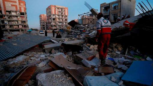 Plus de 300 morts et 2.500 blessés dans un tremblement de terre en Iran et en Irak