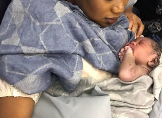 L’aéroport international Blaise Diagne : ELLE accouche dans l’avion
