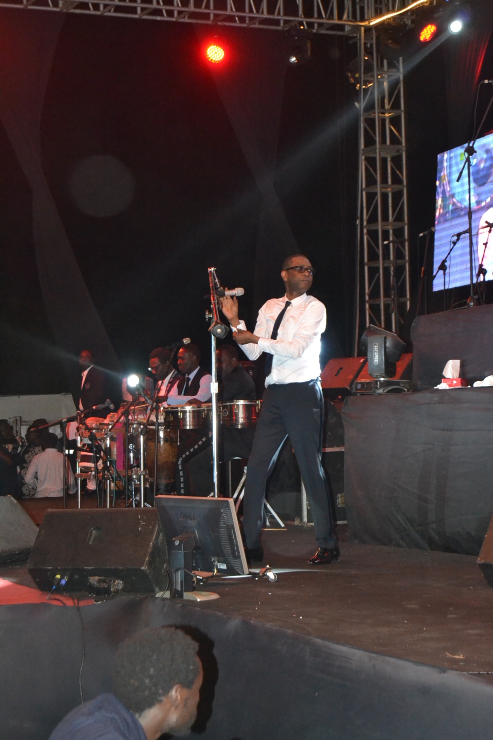 95 Photos : Youssou Ndour casse la baraque au CICES, il est toujours le numéro 1