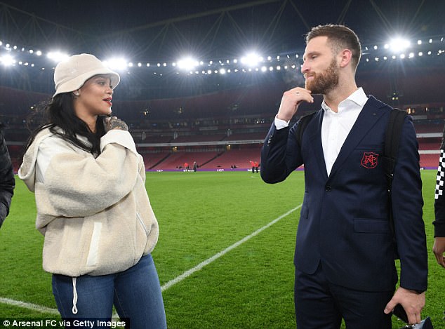 Rihanna a provoqué un « peu d’agitation » à Arsenal