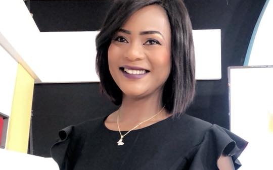 En Jube noire : la charmante Merry Bey Diouf annonce les couleurs du Saint Valentin …