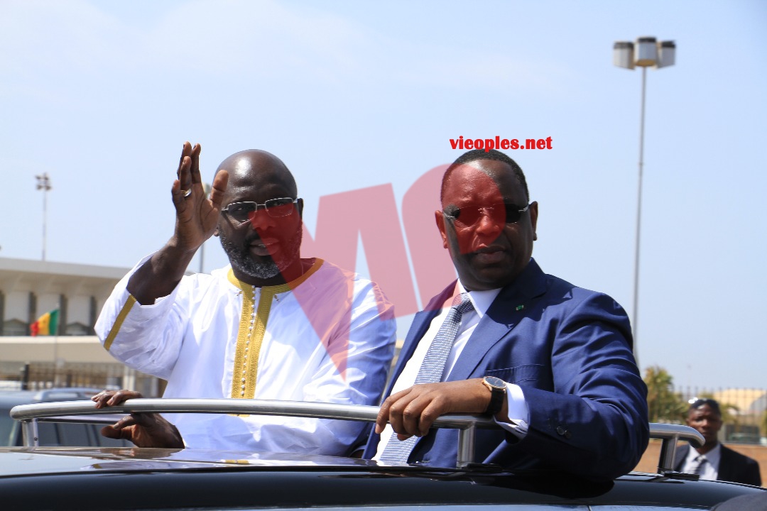 Les images de l'arrivé du nouveau Président Libérien George Whea avec le Président Macky Sall à Dakar.