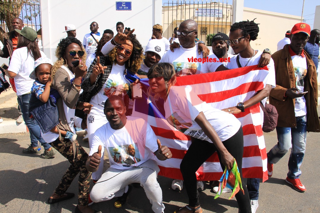 Les images de l'arrivé du nouveau Président Libérien George Whea avec le Président Macky Sall à Dakar.